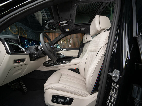 2026 BMW X7 40i I (G07) Рестайлинг, чёрный, 17990000 рублей - вид 9