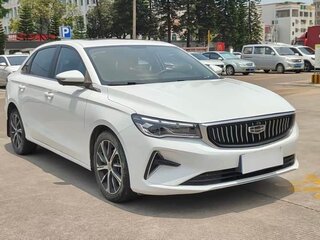 2025 Geely Emgrand II, серебристый, 1200000 рублей, вид 3