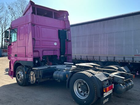 2001 DAF 95XF, розовый, 1120000 рублей, вид 4
