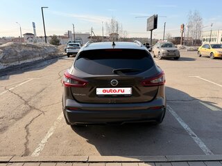 2022 Nissan Qashqai II Рестайлинг, коричневый, 2000000 рублей, вид 4