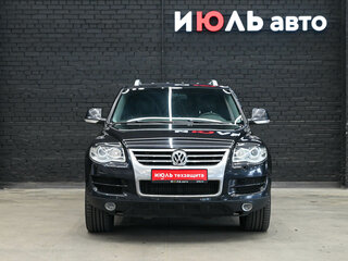 2007 Volkswagen Touareg I Рестайлинг, чёрный, 1100000 рублей, вид 2