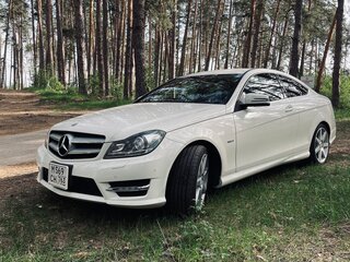 2011 Mercedes-Benz C-Класс 250 III (W204) Рестайлинг, белый, 1500000 рублей, вид 2