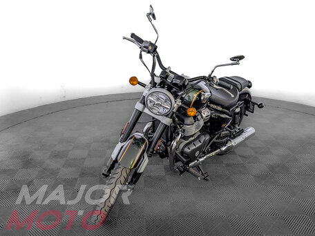 2026 Royal Enfield Super Meteor, зелёный, 773000 рублей, вид 4