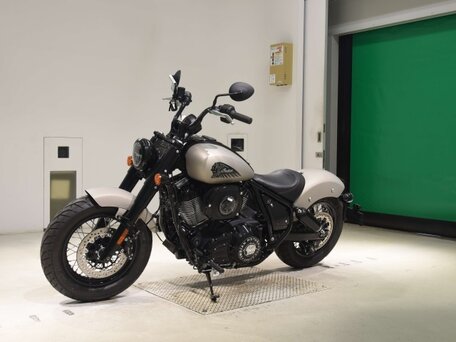 2023 Indian Chief Bobber, серебристый, 1920000 рублей, вид 4