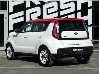 2018 Kia Soul II Рестайлинг, белый, 1530000 рублей, вид 2