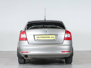 2010 Skoda Octavia II (A5) Рестайлинг, серый, 649000 рублей, вид 5
