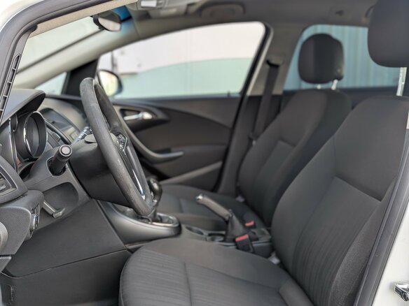 2011 Opel Astra J, белый - вид 7