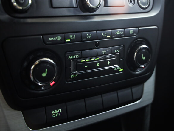 2014 Skoda Yeti I Рестайлинг, синий - вид 12
