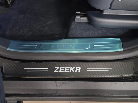2026 Zeekr 9X 70 kWh, чёрный, 14500000 рублей - вид 33