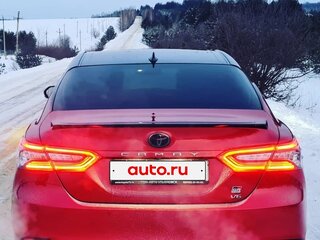 2021 Toyota Camry VIII (XV70) Рестайлинг, красный, 2900000 рублей, вид 5