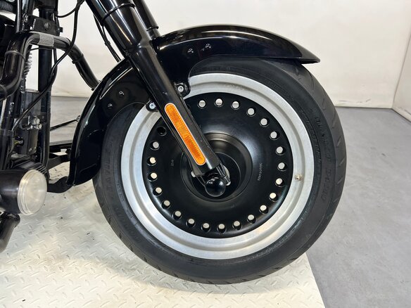 2017 Harley-Davidson Fat Boy, чёрный, 960000 рублей - вид 12