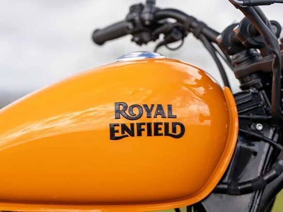 2026 Royal Enfield Meteor, оранжевый, 509000 рублей - вид 15