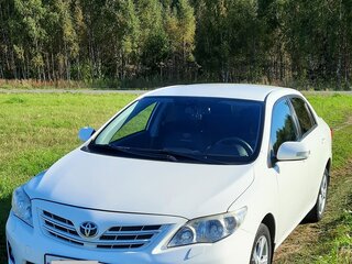 2013 Toyota Corolla X (E140, E150) Рестайлинг, белый, 1390000 рублей, вид 1