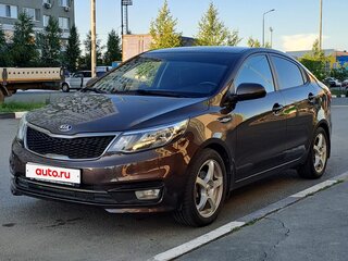 2016 Kia Rio III Рестайлинг, коричневый, 1165000 рублей, вид 1