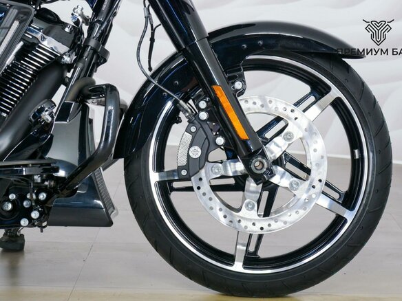 2024 Harley-Davidson Street Glide, чёрный - вид 10