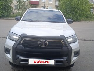 2021 Toyota Hilux VIII Рестайлинг 2, белый, 4550000 рублей, вид 2