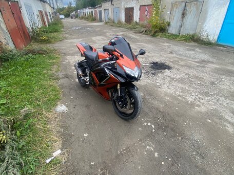 2009 Suzuki GSX-R 600, красный, 630000 рублей, вид 2