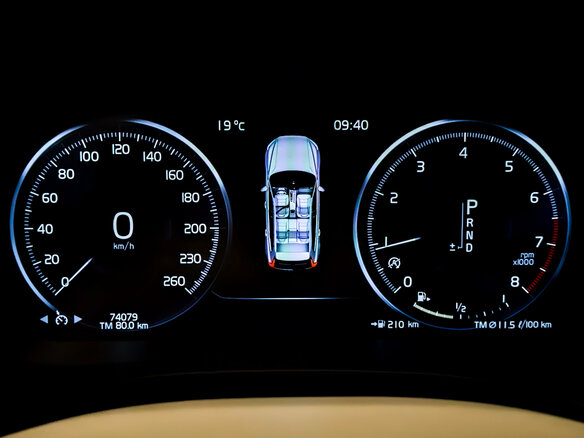 2020 Volvo XC60 II, зелёный - вид 12