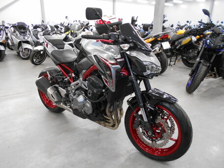 2019 Kawasaki Z 900, серебристый, 770000 рублей, вид 1