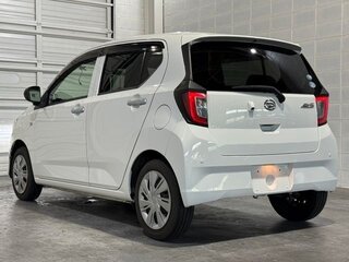 2021 Daihatsu Mira e:S II, белый, 437008 рублей, вид 5