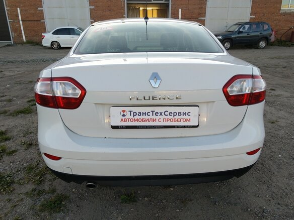 2012 Renault Fluence I, белый, 550000 рублей - вид 6