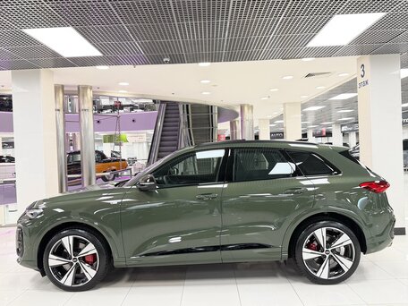 2025 Audi Q5 40 TDI III (GU), зелёный, 7999000 рублей, вид 5