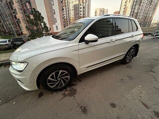 2018 Volkswagen Tiguan II, белый, 3200000 рублей, вид 4
