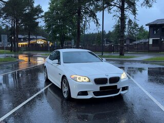 2011 BMW 5 серии 550i xDrive VI (F10/F11/F07), белый, 2070000 рублей, вид 1