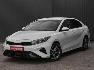 2021 Kia K3 II Рестайлинг, белый, 1725000 рублей, вид 1