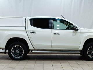 2019 Mitsubishi L200 V Рестайлинг, белый, 2200000 рублей, вид 3