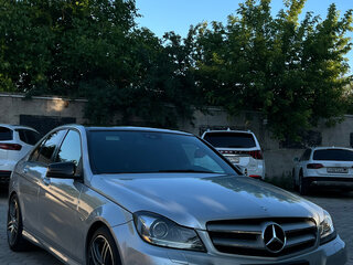 2013 Mercedes-Benz C-Класс 180 III (W204) Рестайлинг, серебристый, 1630000 рублей, вид 2
