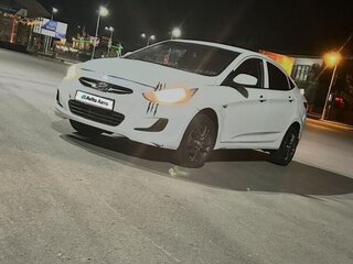 2011 Hyundai Solaris I, белый, 435000 рублей, вид 1