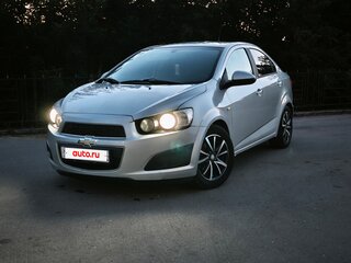 2013 Chevrolet Aveo II, серый, 650000 рублей, вид 1
