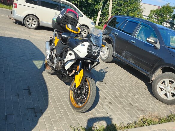 2026 QJMotor SVT 650 X, жёлтый, 550000 рублей - вид 1