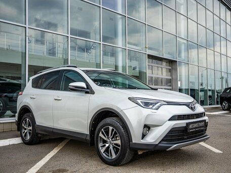 Toyota RAV4 IV (XA40) Рестайлинг