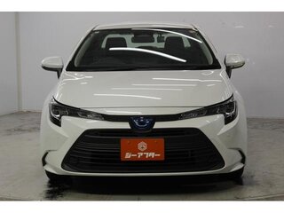 2023 Toyota Corolla XII (E210), белый, 1400000 рублей, вид 2