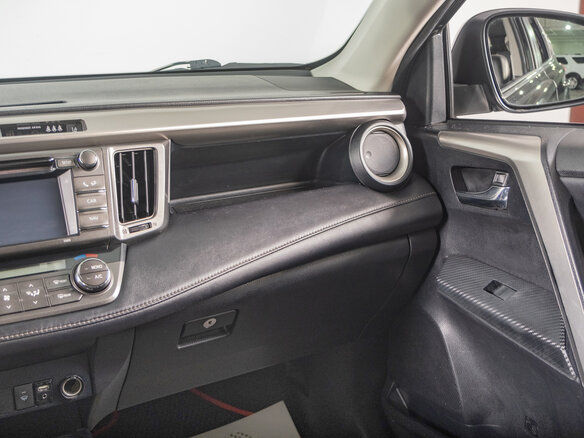 2013 Toyota RAV4 IV (XA40), чёрный, 1999000 рублей - вид 10