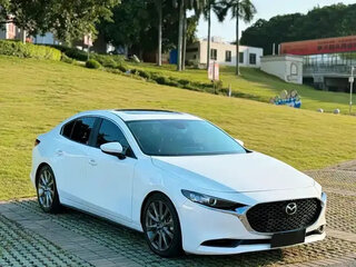 2021 Mazda 3 Axela IV (BP), белый, 1777000 рублей, вид 3