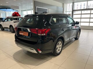2020 Mitsubishi Outlander III Рестайлинг 3, чёрный, 2059000 рублей, вид 4