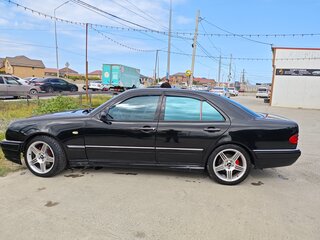 1998 Mercedes-Benz E-Класс 320 II (W210, S210), чёрный, 395000 рублей, вид 5