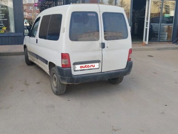 2011 Peugeot Partner I Рестайлинг, белый, 250000 рублей - вид 3