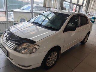 2001 Toyota Corolla IX (E120, E130), белый, 550000 рублей, вид 1