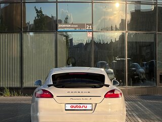 2011 Porsche Panamera Turbo I, белый, 2790000 рублей, вид 3