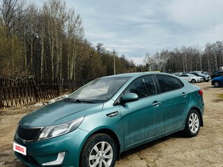 2011 Kia Rio 4-speed III, зелёный, 650000 рублей, вид 3