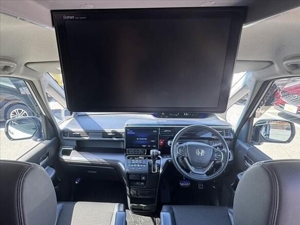 2022 Honda Stepwgn Spada V Рестайлинг, белый, 1610888 рублей - вид 12