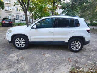 2010 Volkswagen Tiguan I, белый, 1000000 рублей, вид 2
