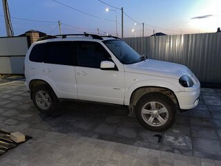 2017 Chevrolet Niva I Рестайлинг, белый, 626000 рублей, вид 1