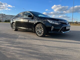 2015 Toyota Camry VII (XV50) Рестайлинг, белый, 2000000 рублей, вид 3