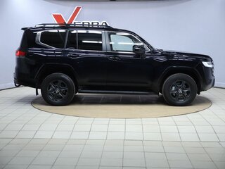 2021 Toyota Land Cruiser 300 Series, чёрный, 8890000 рублей, вид 4
