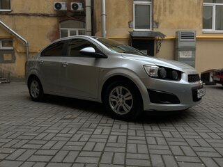2013 Chevrolet Aveo II, серебристый, 850000 рублей, вид 4